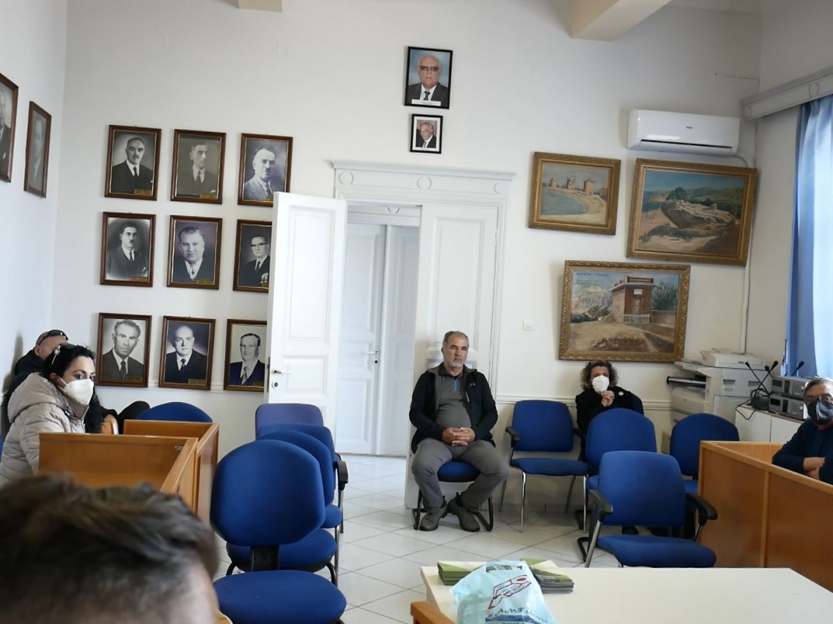 Έκτη συνάντηση με τους προέδρους των τοπικών κοινοτήτων Έκτη συνάντηση με τους προέδρους των τοπικών κοινοτήτων